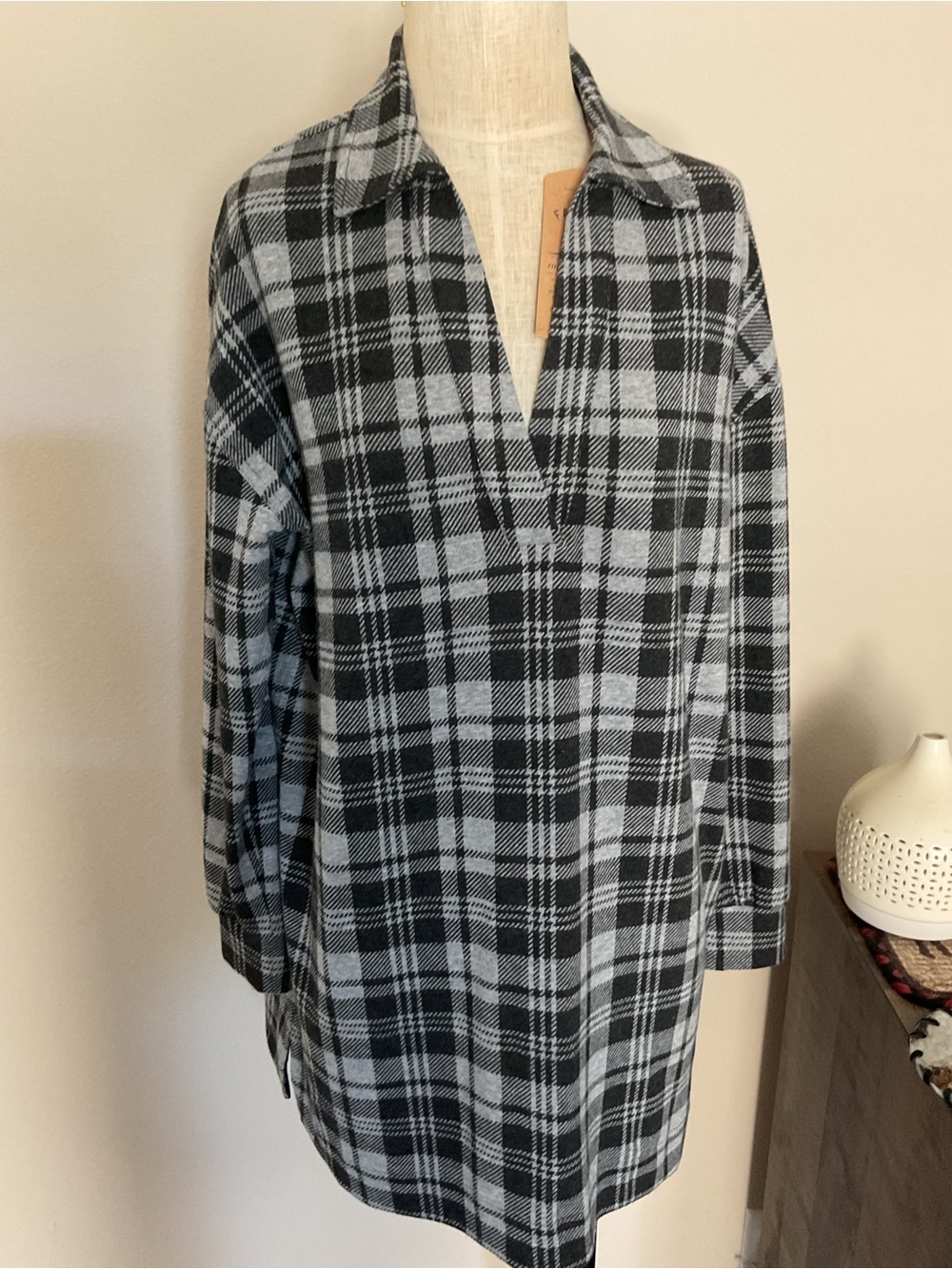 NWT Women Faherty Black and Gray Plaid Collared Legend Sweater Dress. Medium.